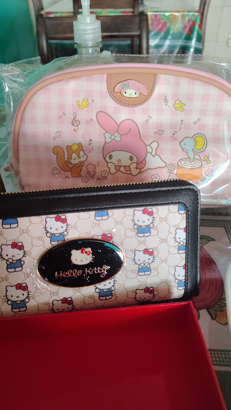 Customer photo review of Cartera Fashion | Hello Kitty