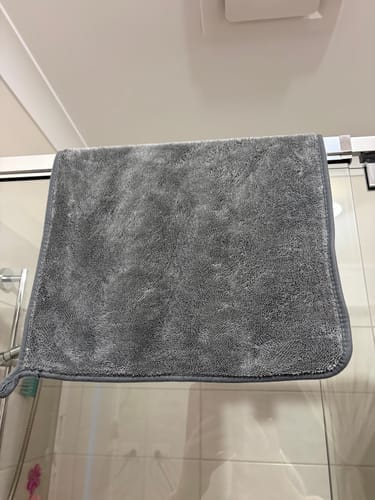 Customer photo review of FREE Gift - Glass & Mirror Mini Cloth (20x20cm)