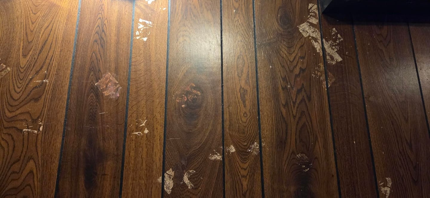 Customer photo review of Mastic à bois Aquelie pour fissures et trous
