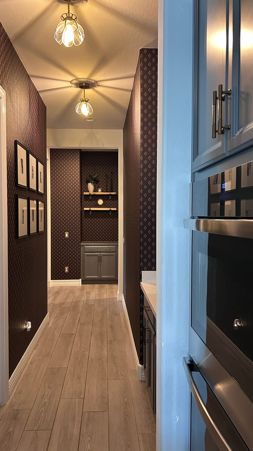 Customer photo review of Mulberry Court Wallpaper by Safari Natalia x Taddy Mikelaites