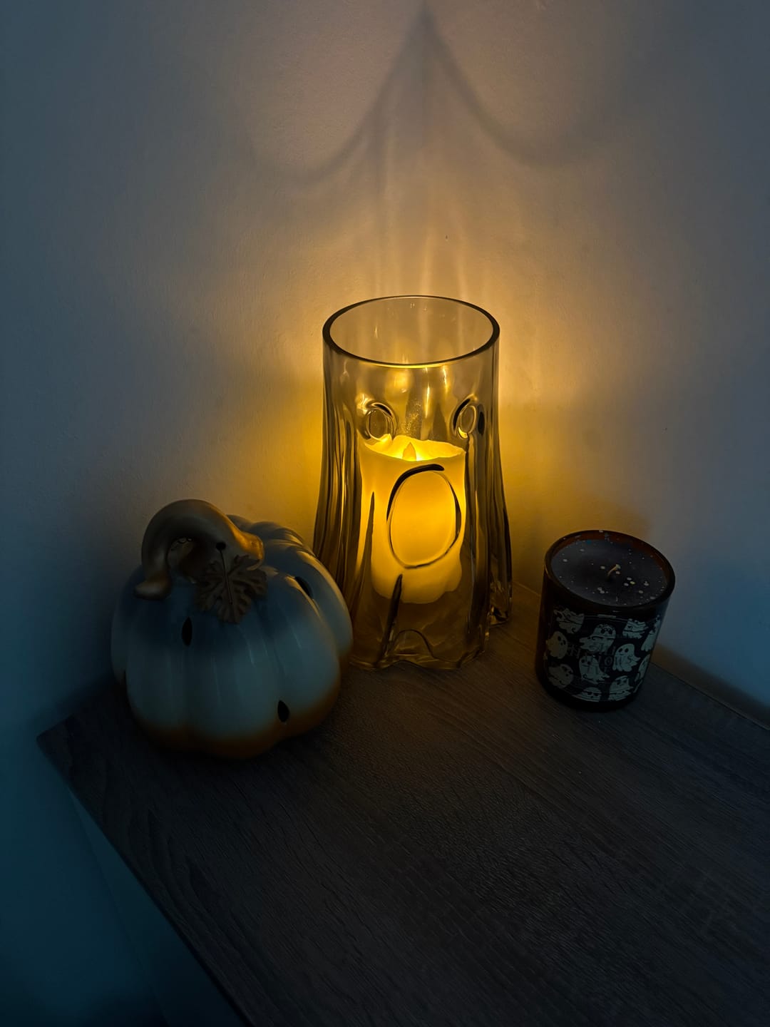 Customer photo review of Windlicht Hubuha mit Gespenst-Relief