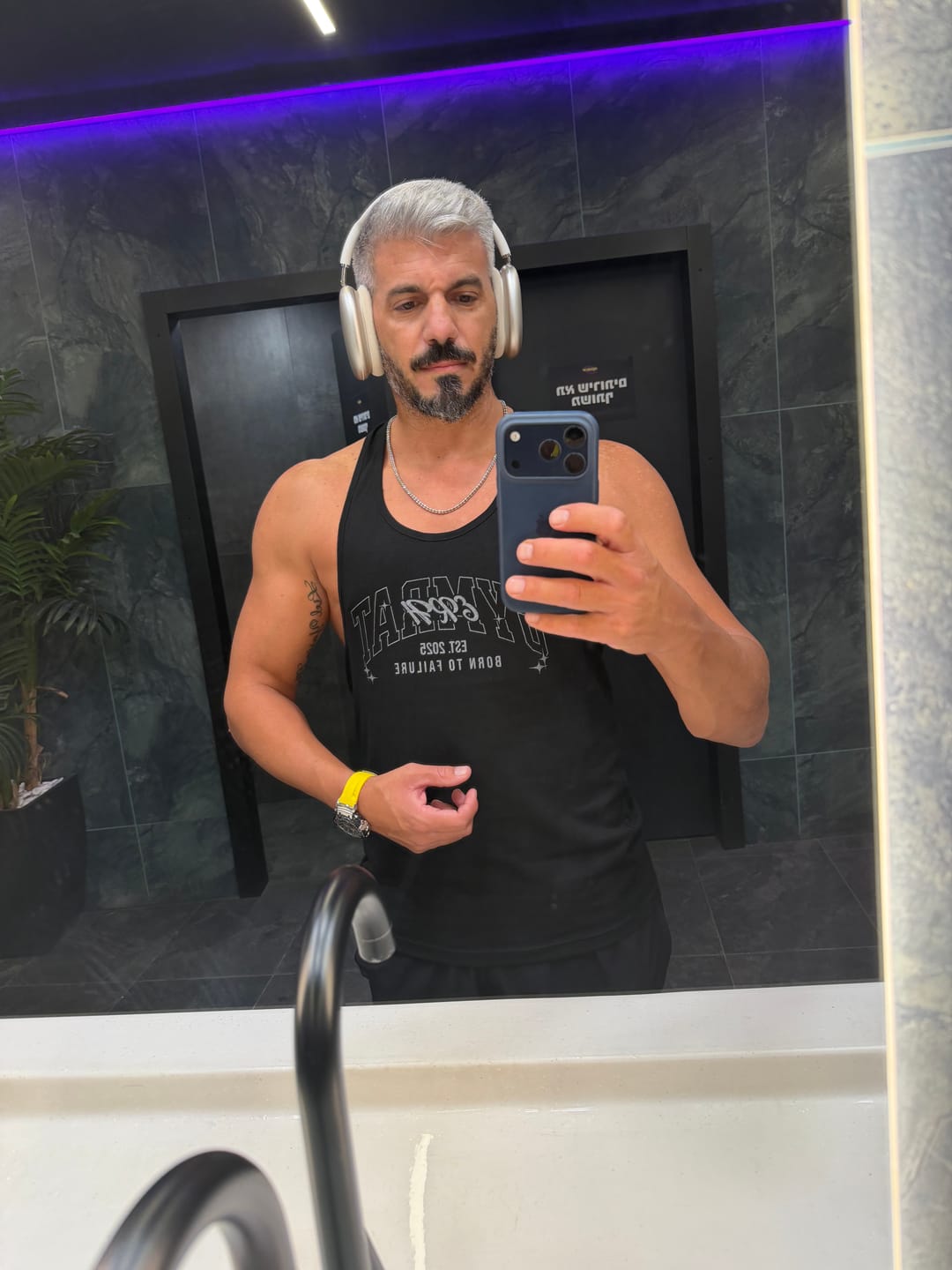 Customer photo review of BORN TO FAILURE | Classic Stringer