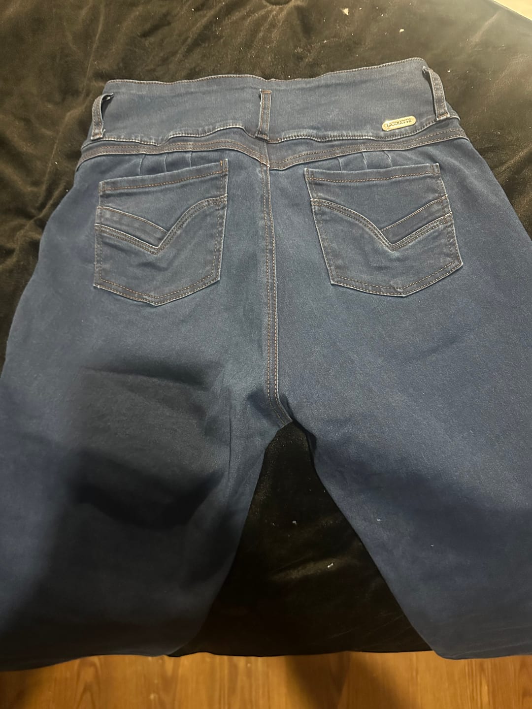 Customer photo review of Renata Butt Lift Jeans 16002