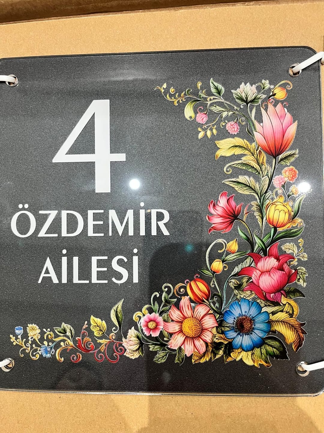 Customer photo review of Çiçek Desenli Zarif Daire Kapı Tabelası