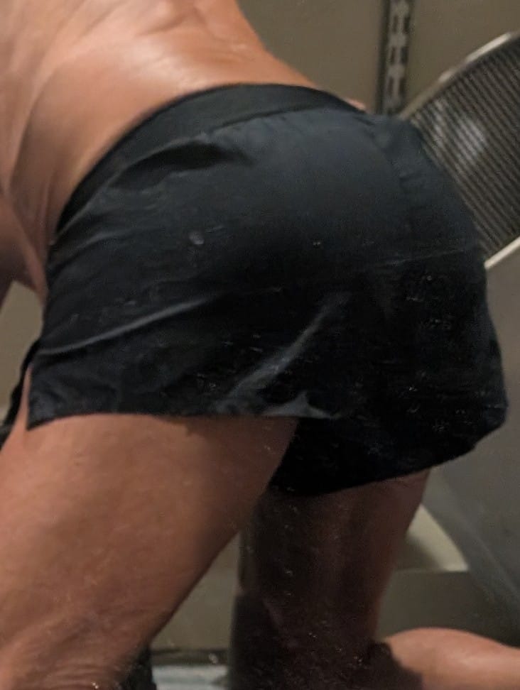 Customer photo review of Basic Lift Boxer