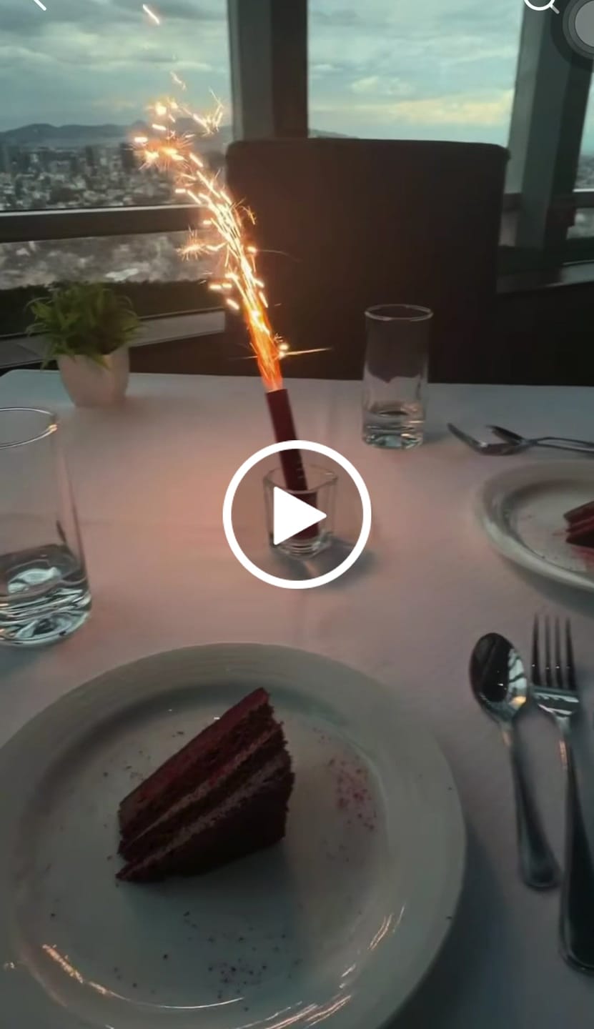 Customer video review of Menú Golden Mes Patrio