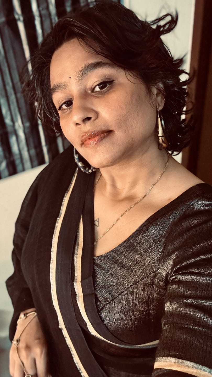 Customer photo review of Roohi Hand-Painted Chaandbali - Extra Large