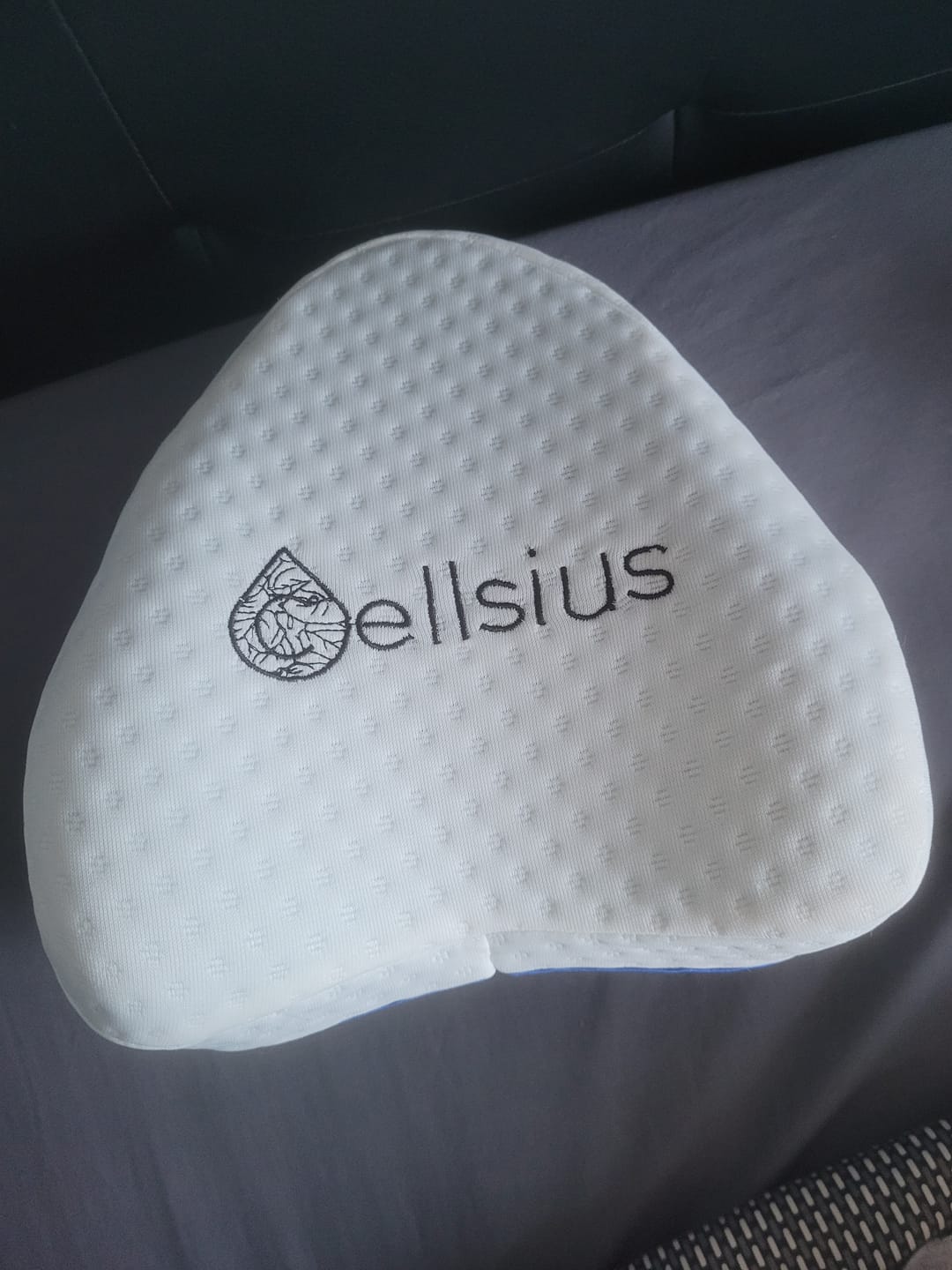 Customer photo review of Coussin Orthopédique Genoux Cellsius - Le secret d'un sommeil sans douleur