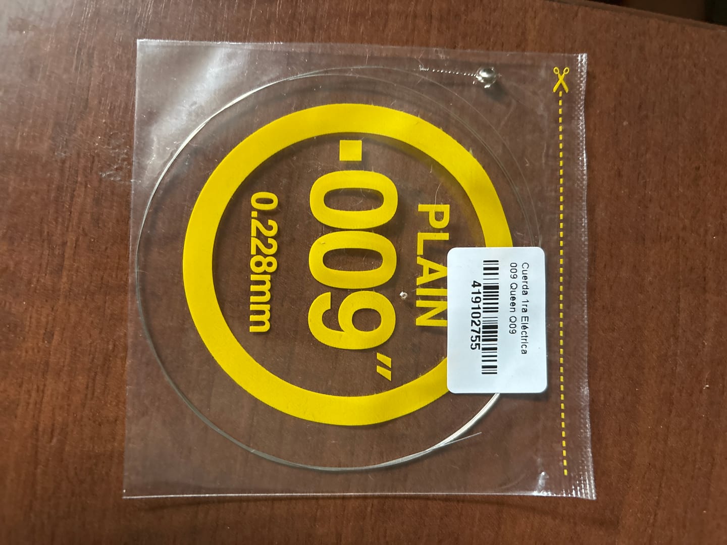 Customer photo review of Cuerda 1ra Eléctrica Queen Q09 009