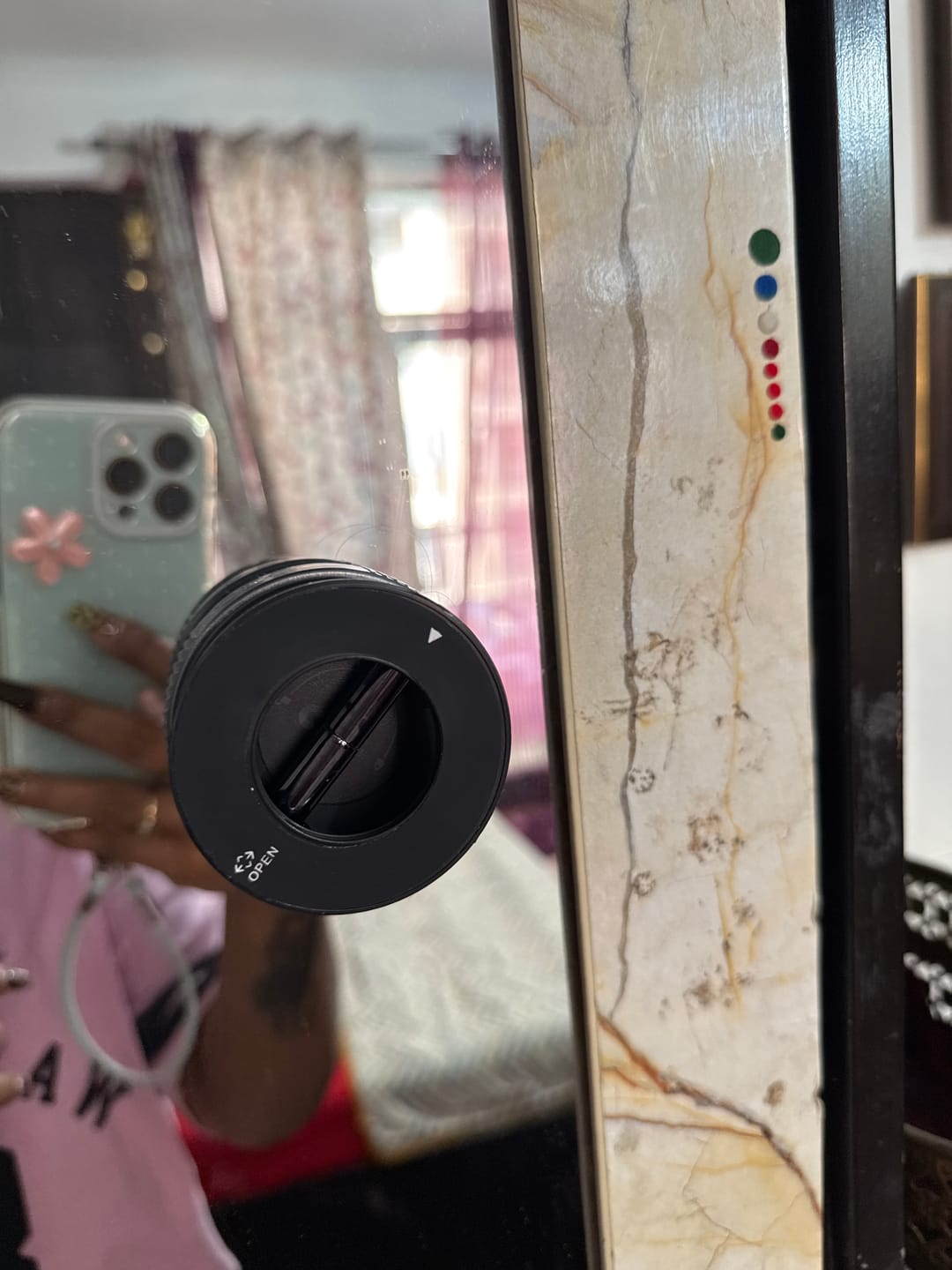 Customer photo review of 360° MagPro Magnetic Phone Holder by Casence
