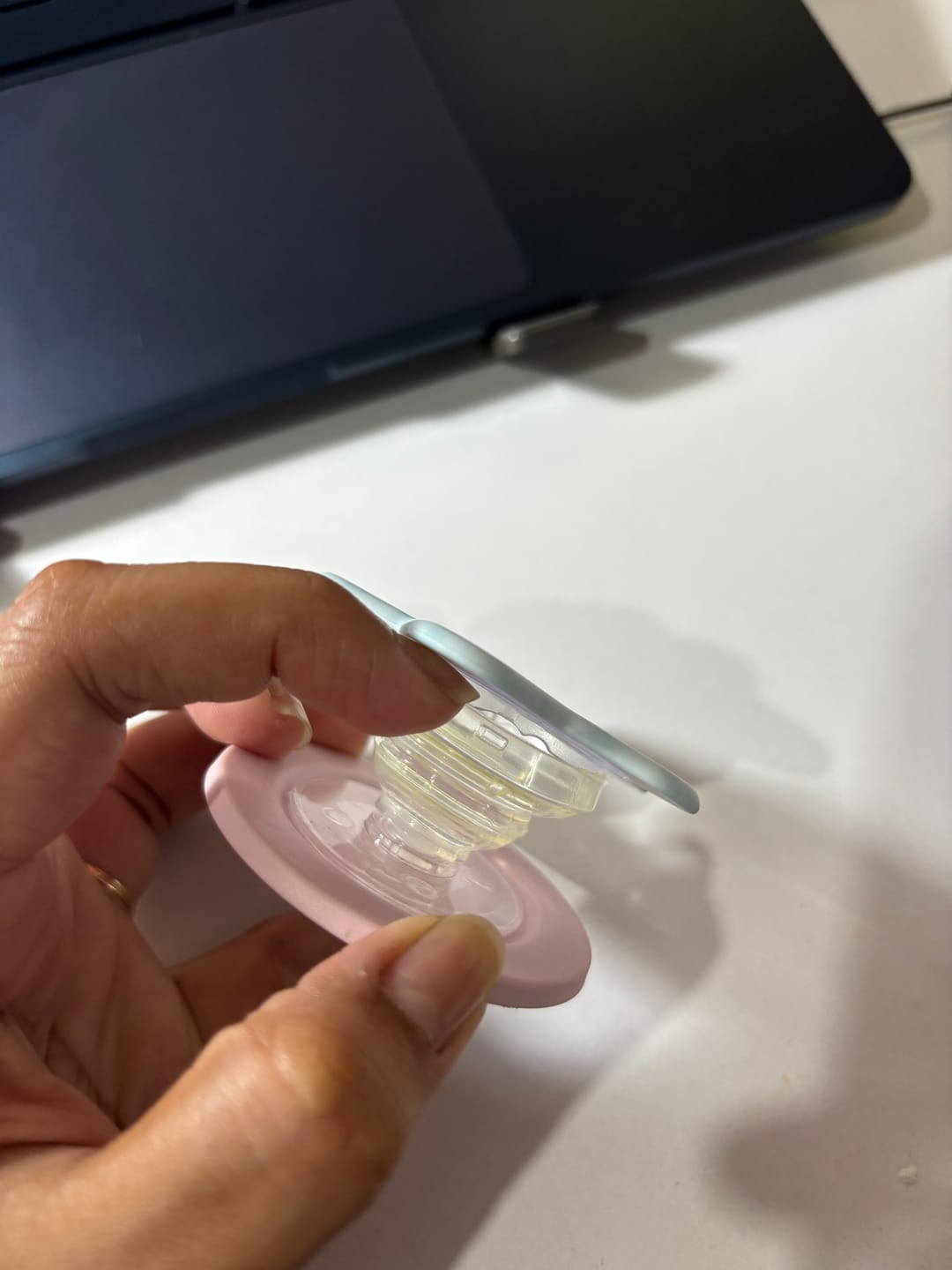 Customer photo review of Pastel Star MagSafe Holder iPhone Case