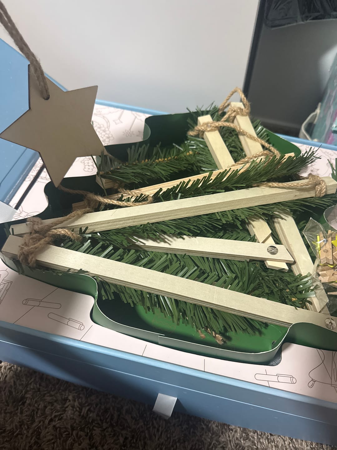 Customer photo review of Ohuhu Christmas Advent Calendar 2026, 24 Days Countdown Gift Kit