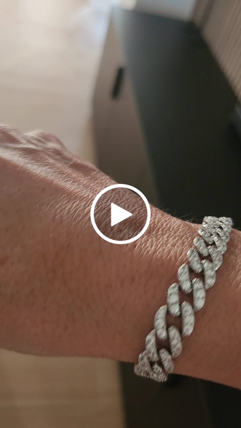 Customer video review of BRACCIALE GRUMETTA CON ZIRCONI