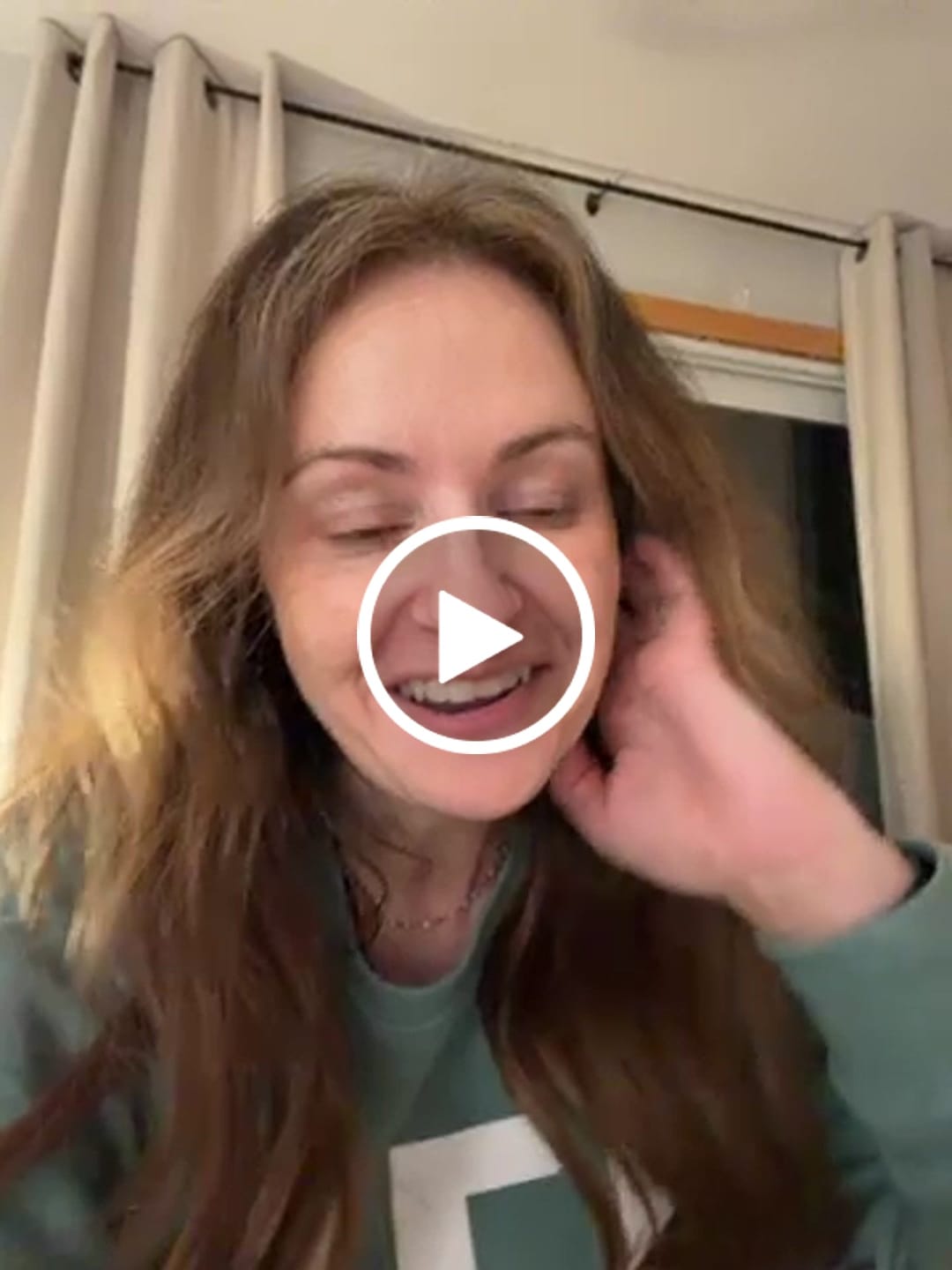 Customer video review of CloudAlign Pillow