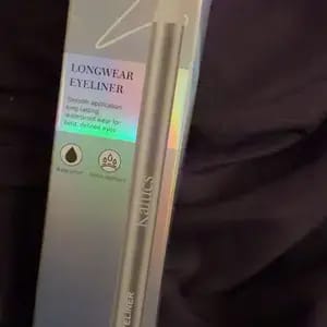Customer photo review of Lunga Tenuta Matita Occhi Impermeabile Nero Intenso Resistente