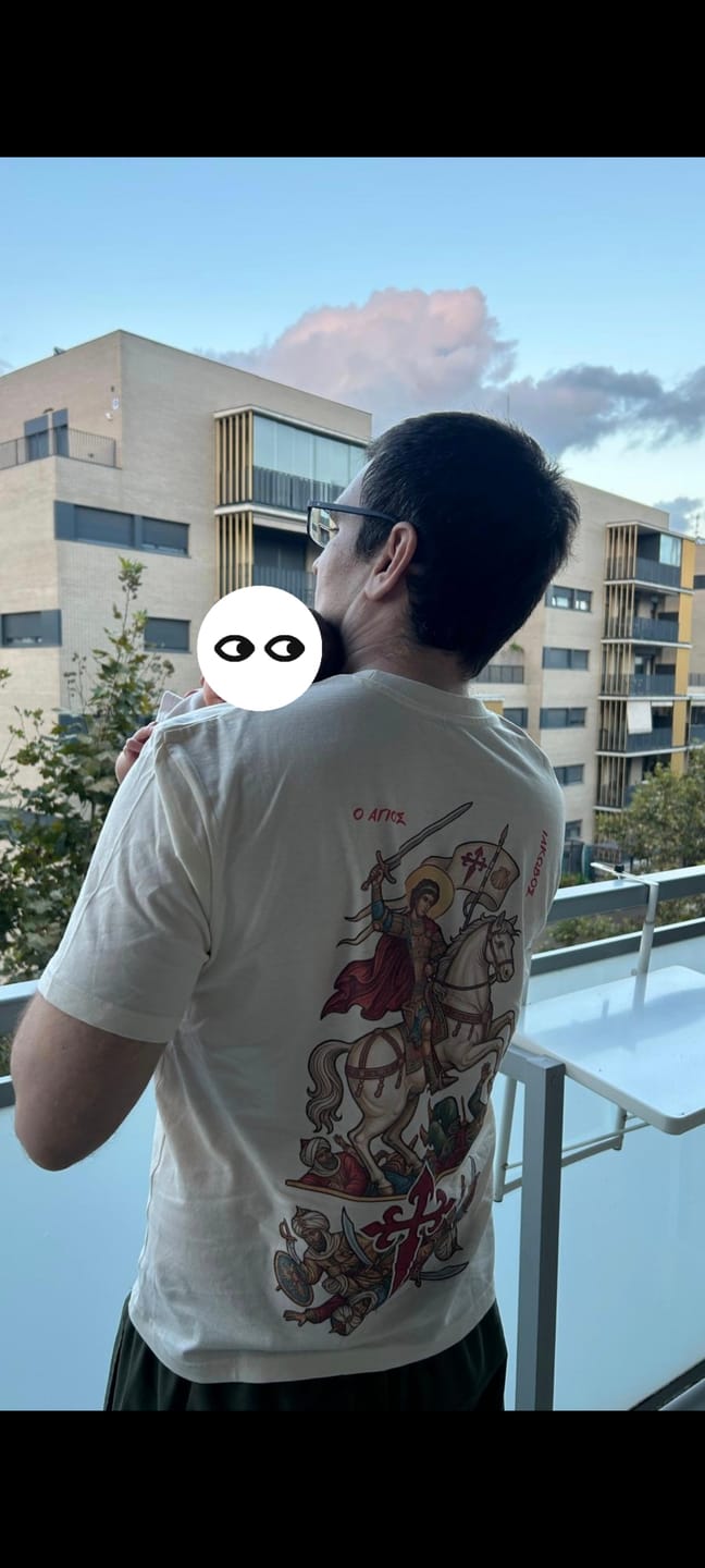Customer photo review of SANTIAGO MATAMOROS | Premium T-Shirt