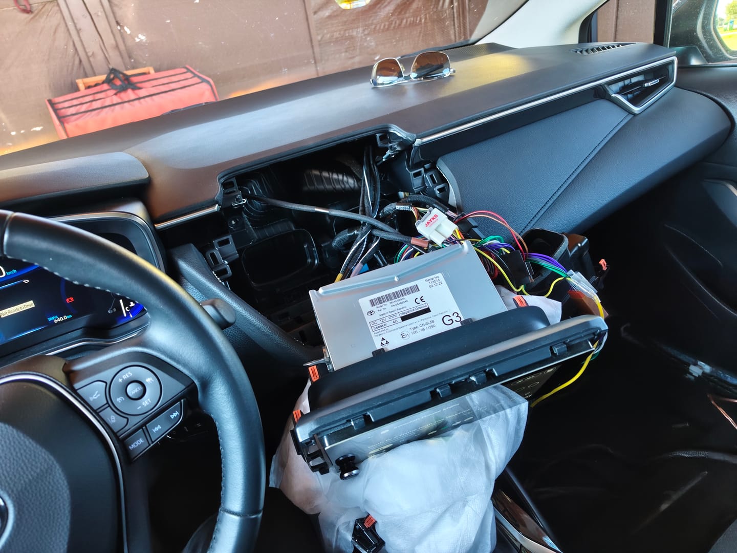 Customer photo review of ISO2CAR Radioadapter AD104B • für Toyota neu  ab 2019