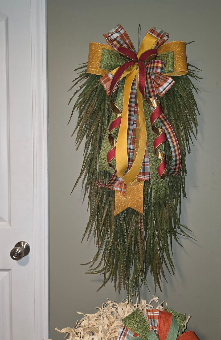 Customer photo review of 14" Oval Grapevine Wreath - DECOE-033