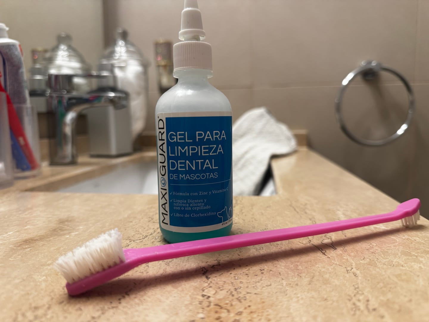 Customer photo review of Gel de limpieza dental con Vitamina C MaxiGuard 118 ml