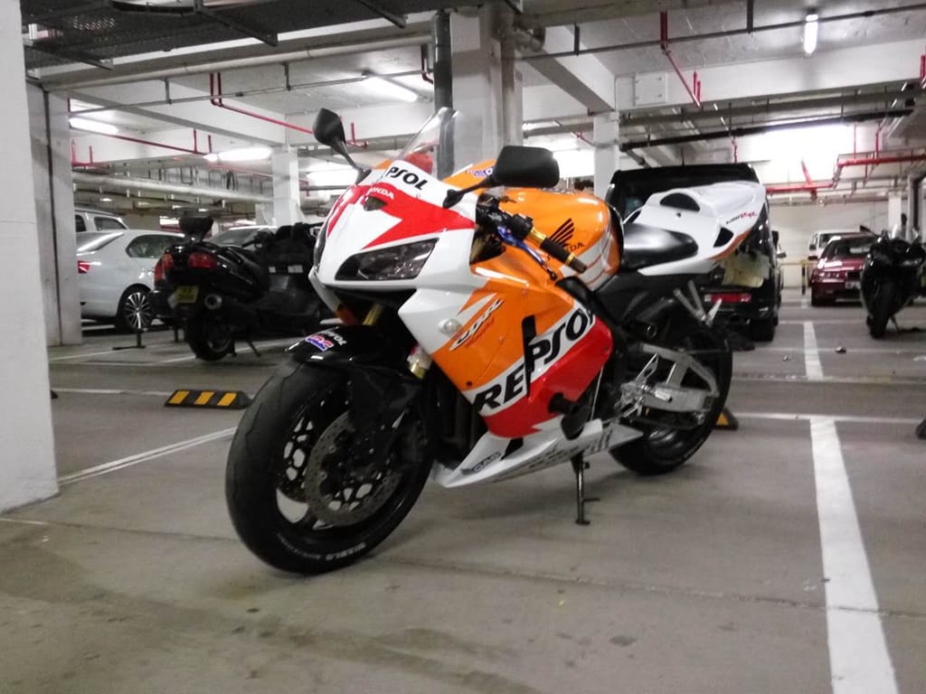 Customer photo review of Repsol Orange Fairing Kit Sets Fit for HONDA CBR600RR 2005 2006 Aftermarket Fairing Kit