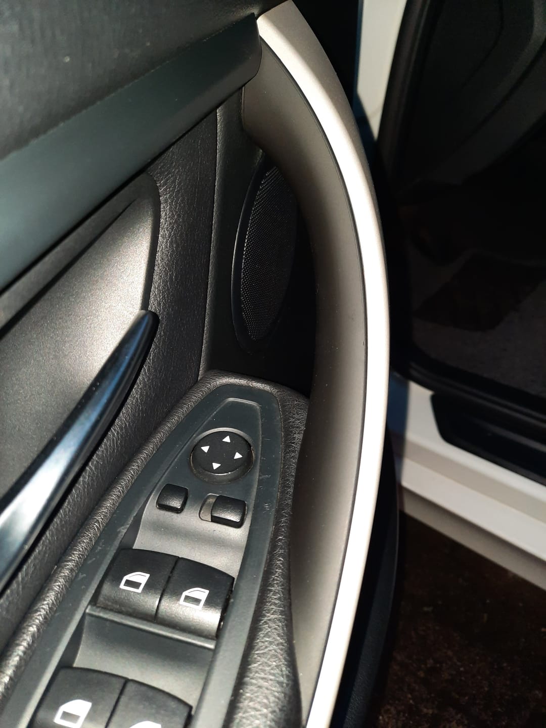 Customer photo review of Interior Door Handle Covers for BMW 3 & 4 Series – Fix Sticky Handles, No Disassembly | 2-Piece Set