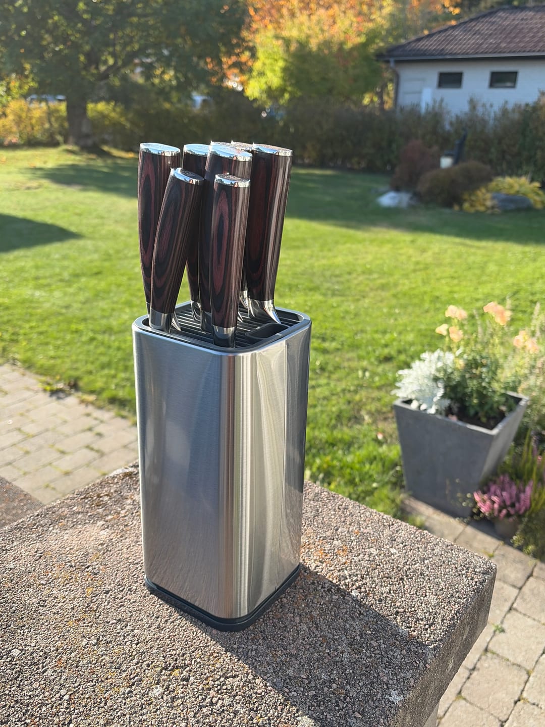 Customer photo review of Knivblock i rostfritt stål kantig
