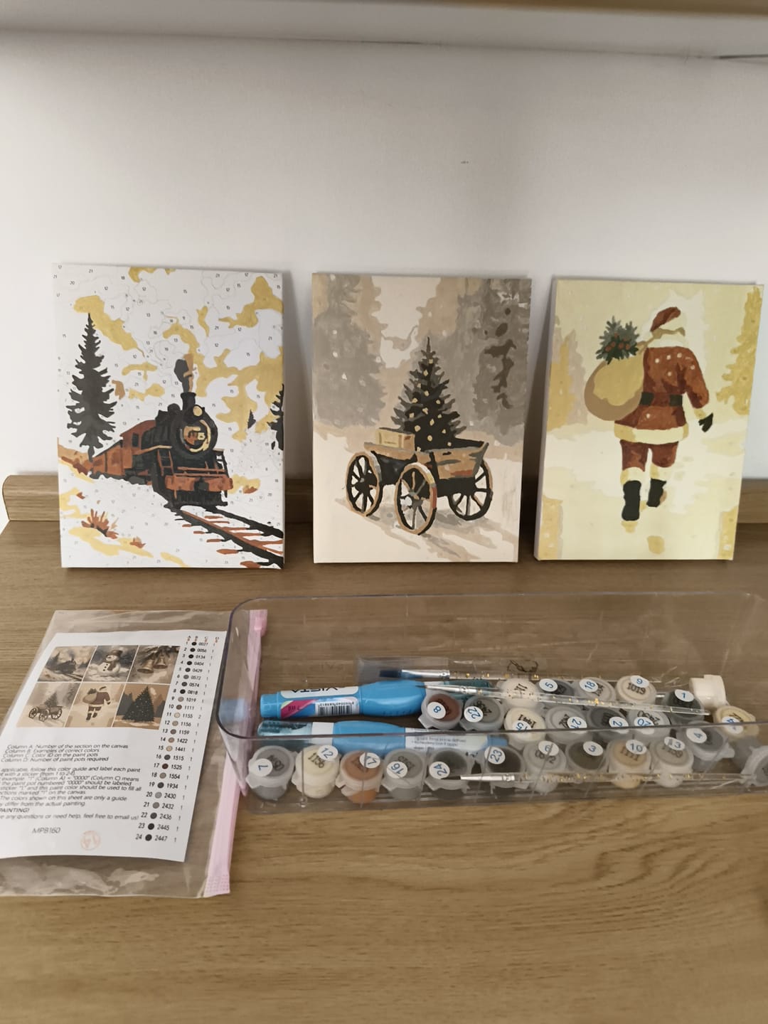 Customer photo review of 6 Mini Paintings - Vintage Christmas Set