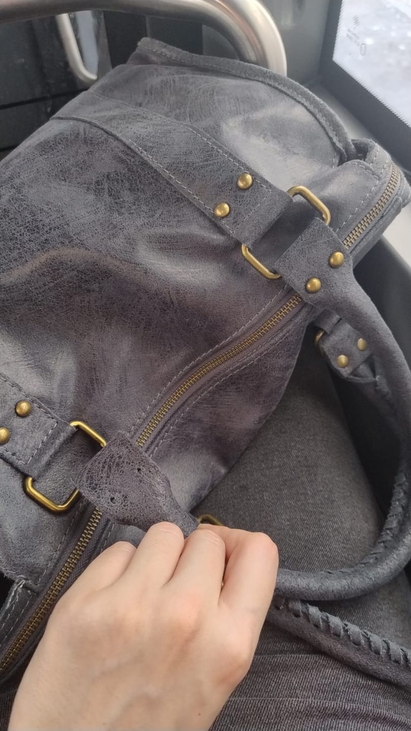 Customer photo review of It girl bag vintage blue