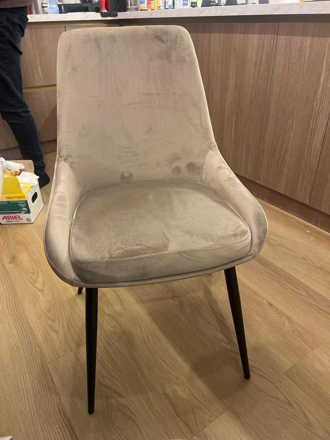 Customer photo review of Scaun pentru living COBE, bej/negru, stofa catifelata/metal, 49x43x85 cm