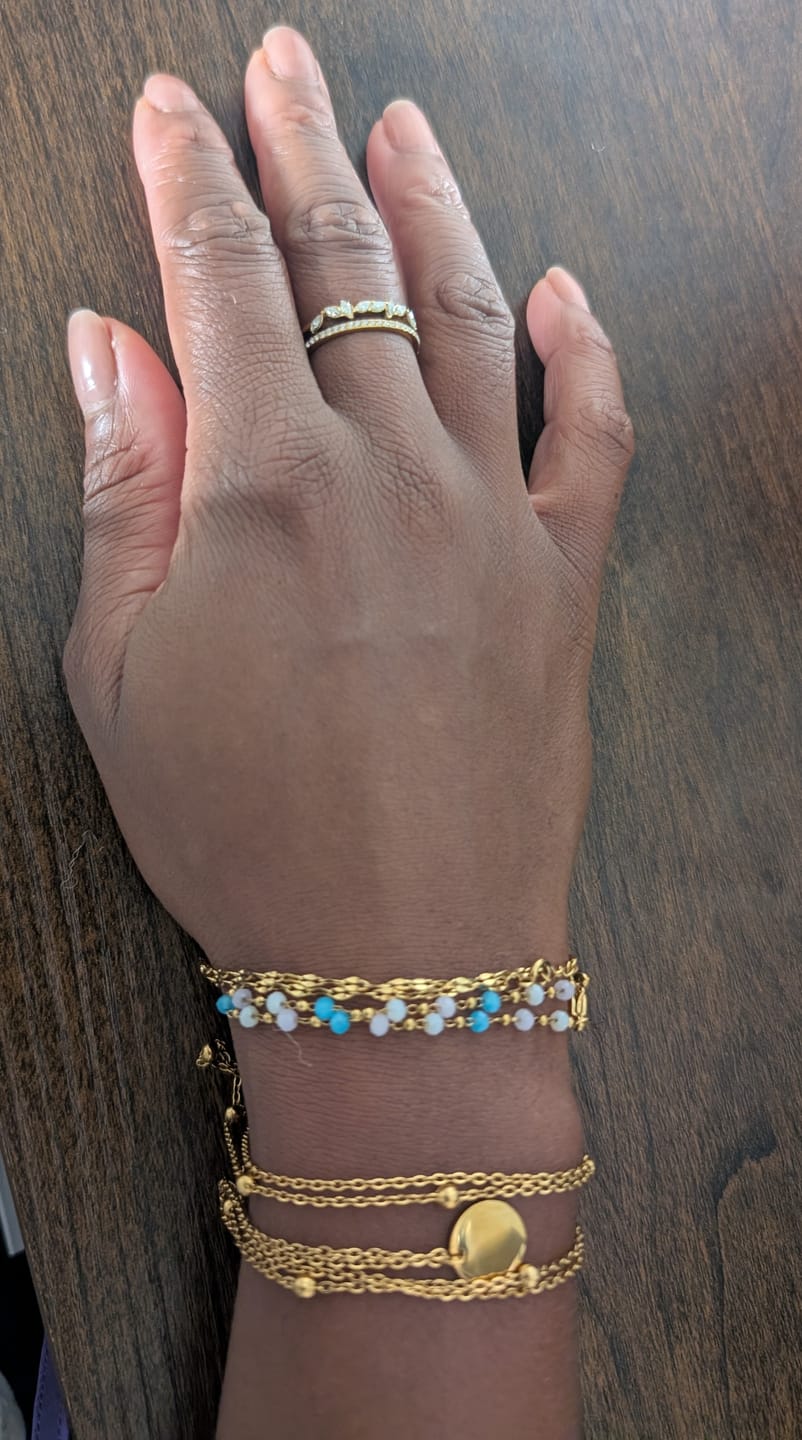 Customer photo review of 18K Gold Mia Crystal Ring