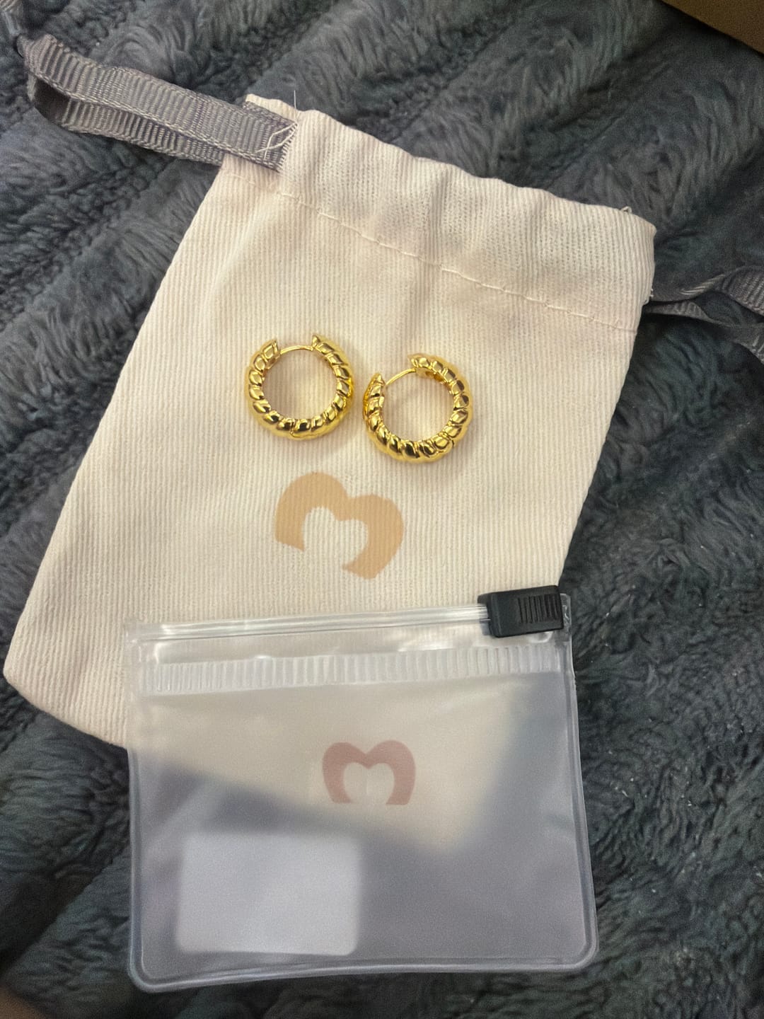 Customer photo review of Pendientes Aros Vórtice