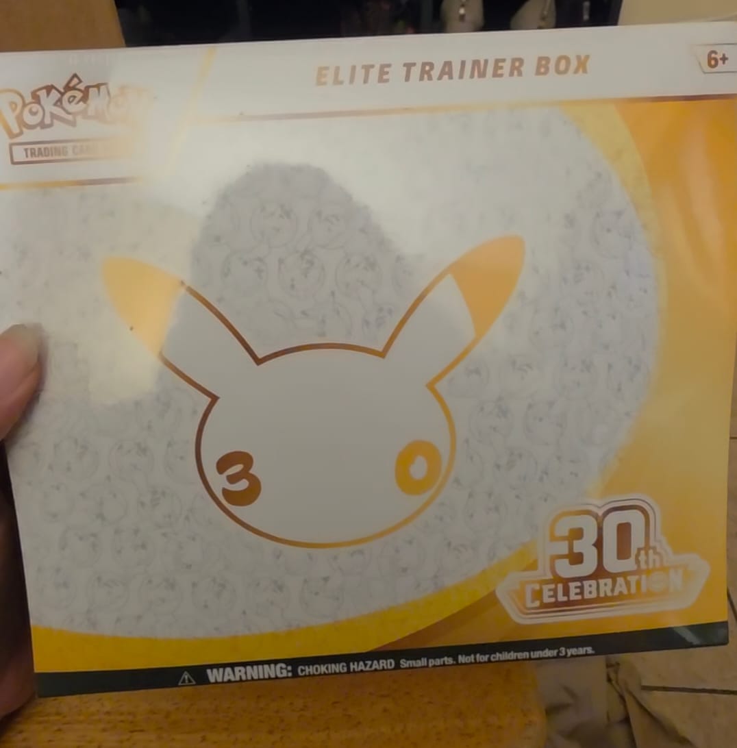 Customer photo review of (PRE ORDER) 30th Celebration Elite Trainer Box
