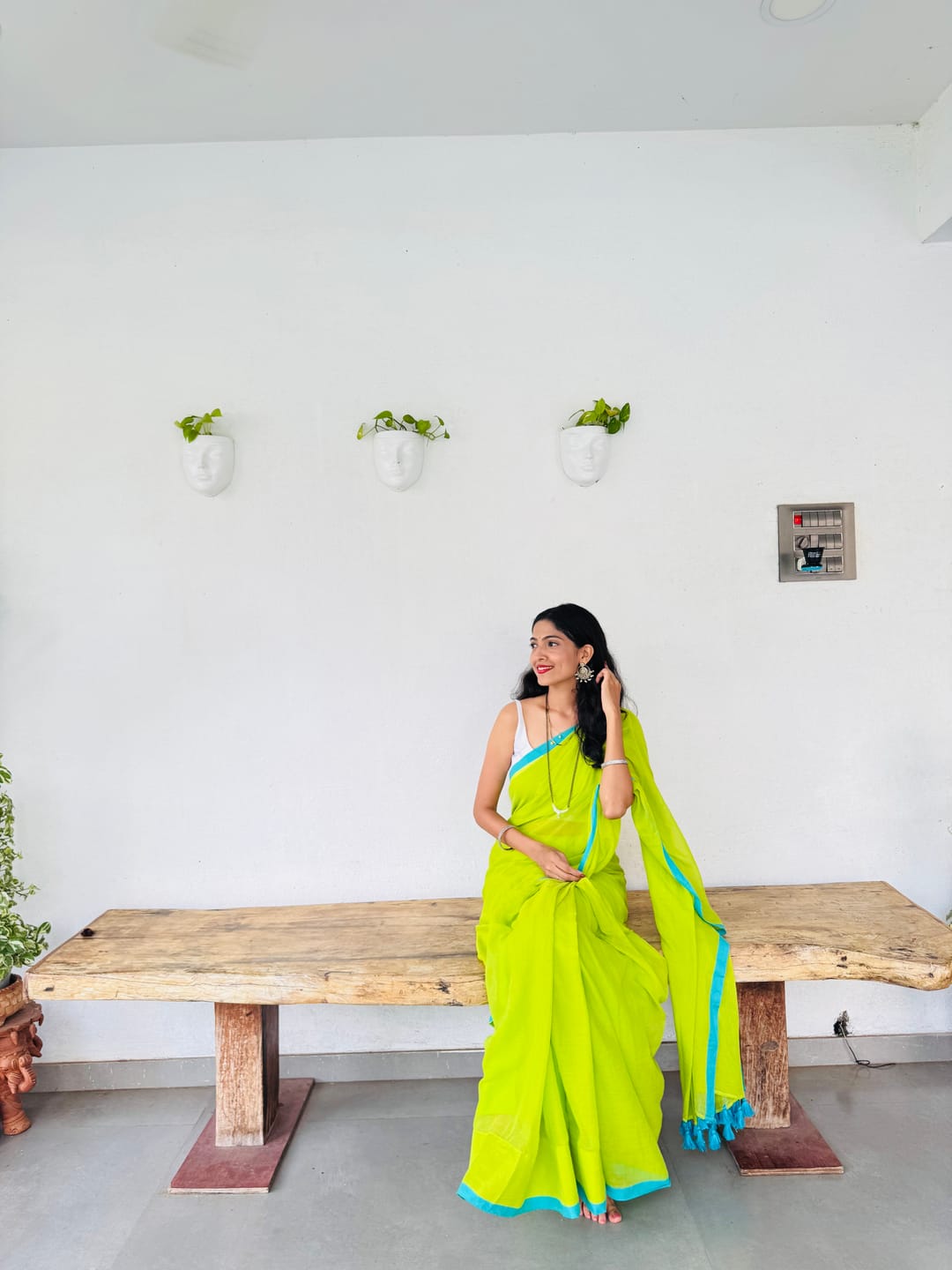 Customer photo review of Neon Mulmul Cotton Saree