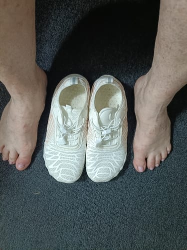 Customer photo review of Finally Walk Pain-Free Again With Our Grounding Barefoot Shoes