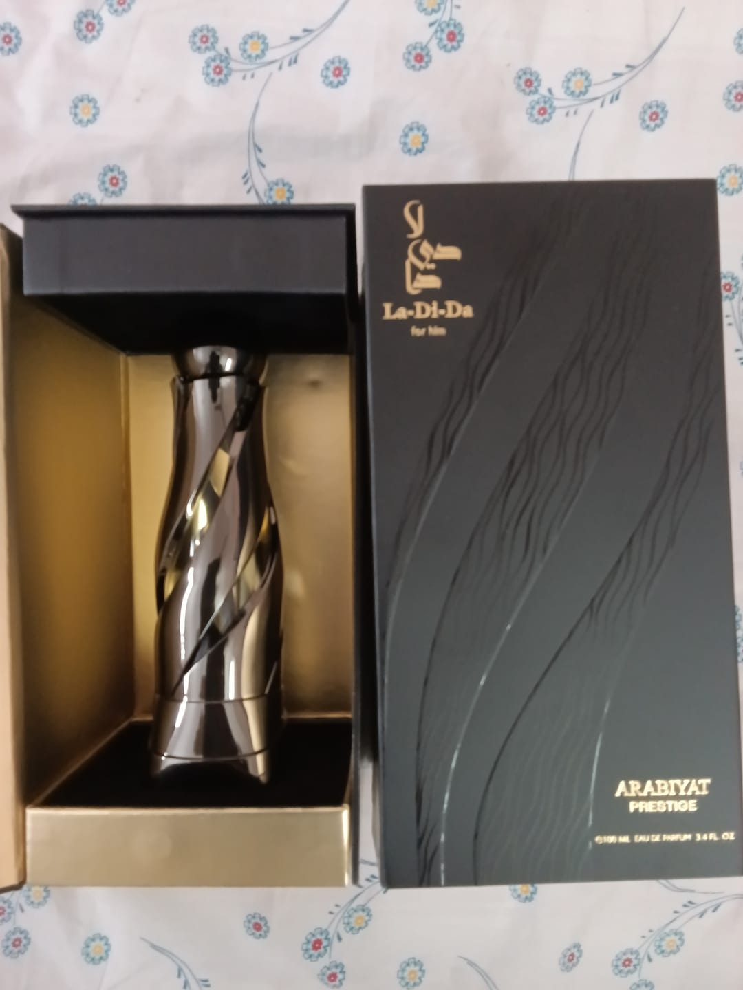Customer photo review of Arabiyat Prestige La Di Da Eau De Parfum For Men