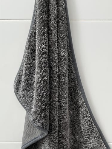 Customer photo review of KoalaCloth XXL (60x40cm) – Streak-Free Cleaning With Just Water