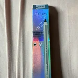 Customer photo review of Lunga Tenuta Matita Occhi Impermeabile Nero Intenso Resistente