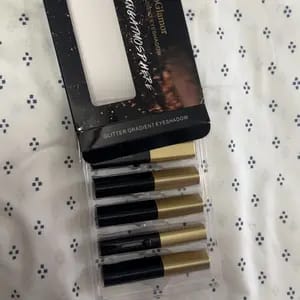 Customer photo review of Trucco Occhi Matte Doppio Colore Stick Waterproof Lunga Tenuta