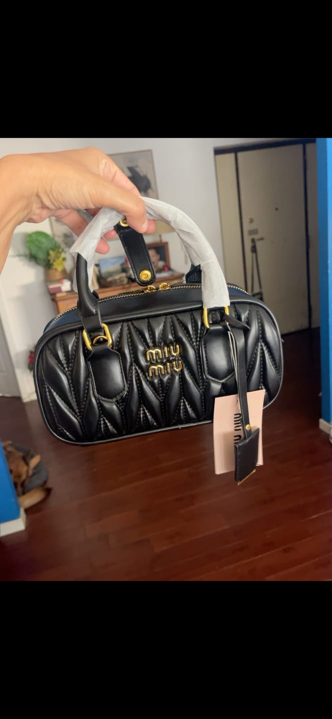 Customer photo review of Borsa Miu Miu Nera