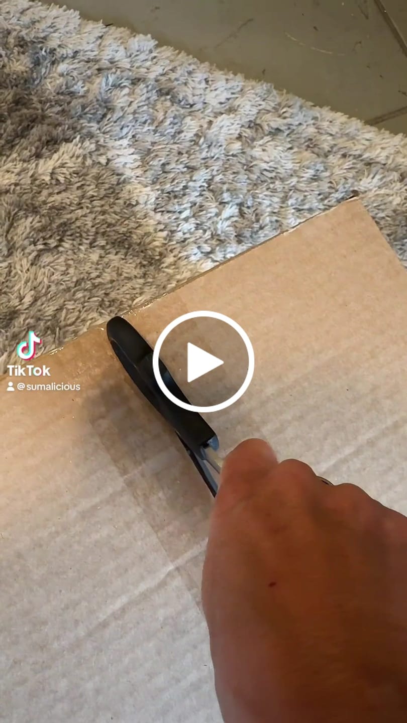 Customer video review of Hugs Raspberry Swirl Blanket