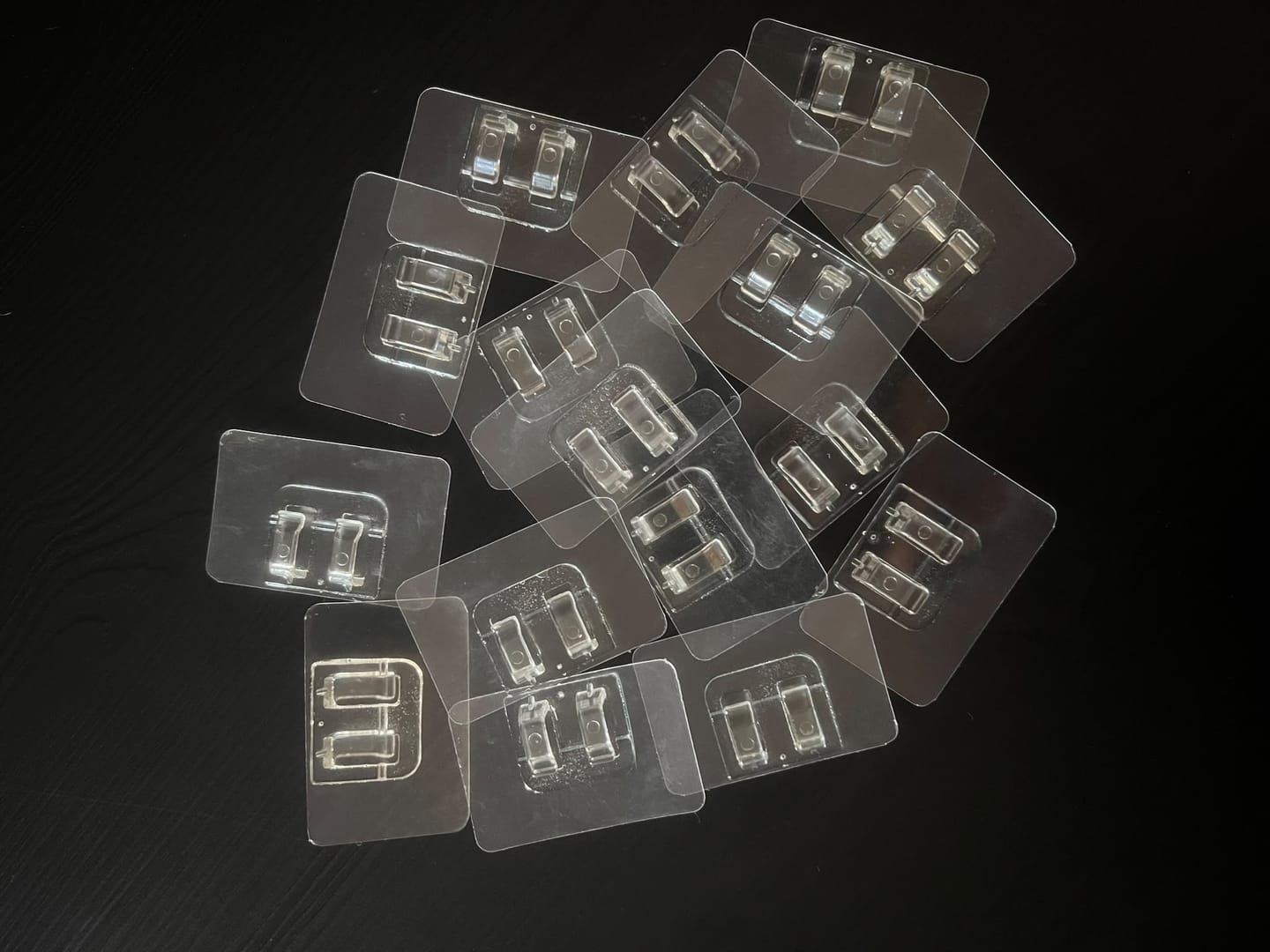 Customer photo review of StickyClips Pro – Zelfklevende clips voor kerstverlichting