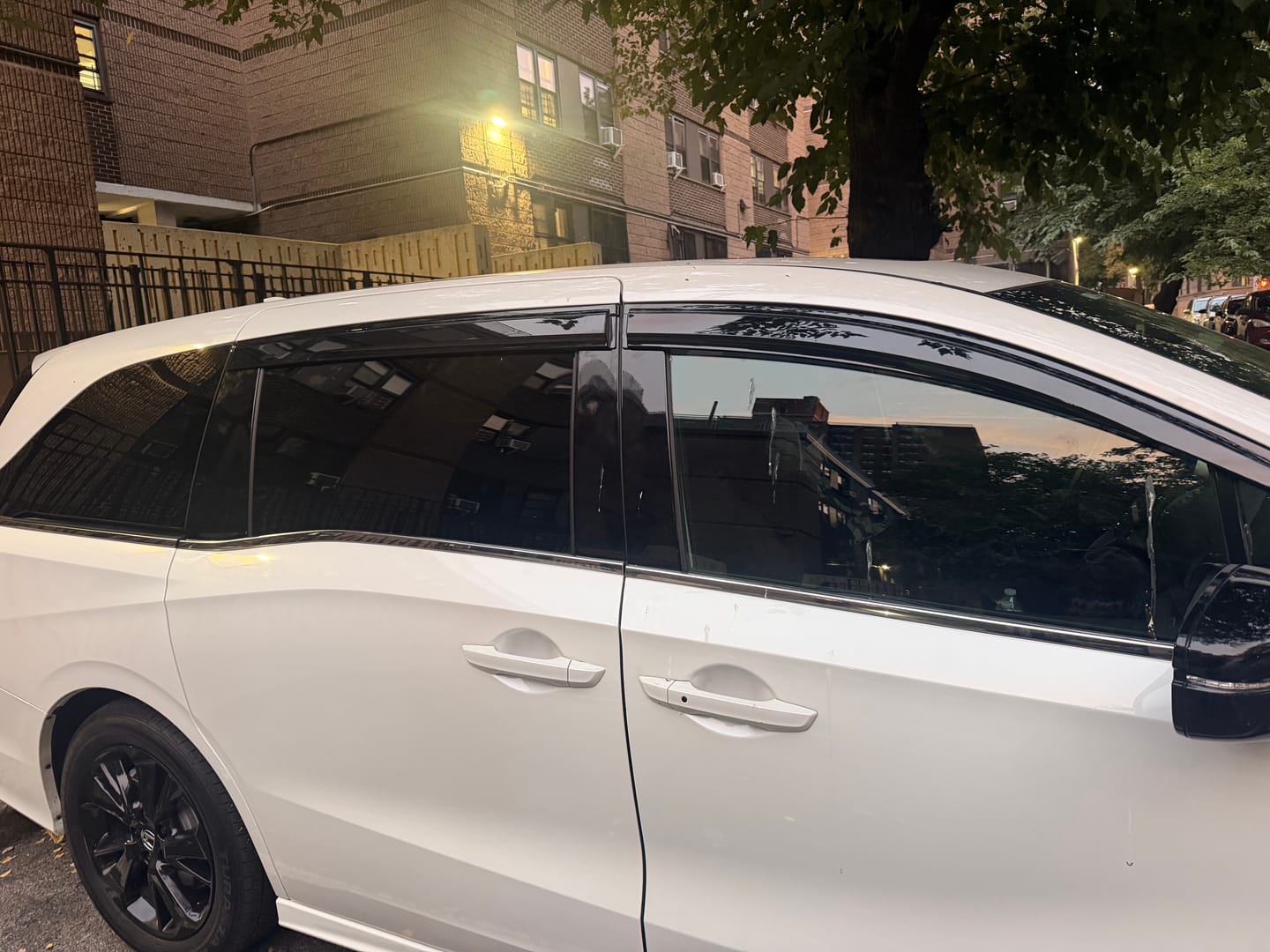 Customer photo review of 2018-Up Honda Odyssey Window Visors Wind Deflectors Rain Guards