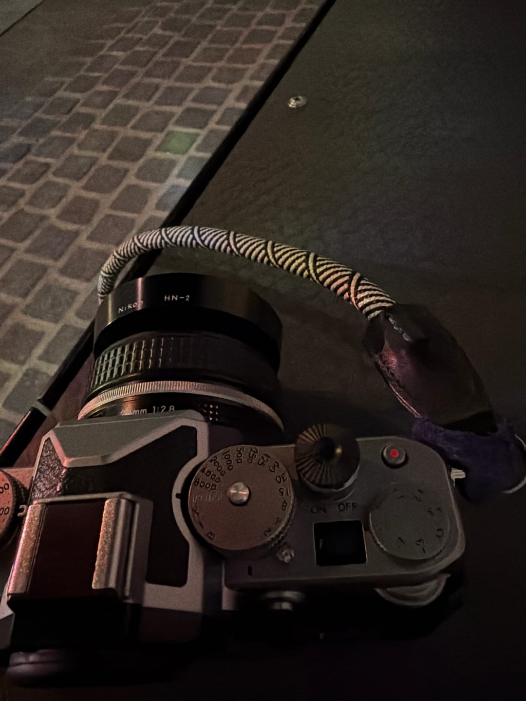 Customer photo review of Air Clicker – Soft Release Button (Titanium Black Matte)