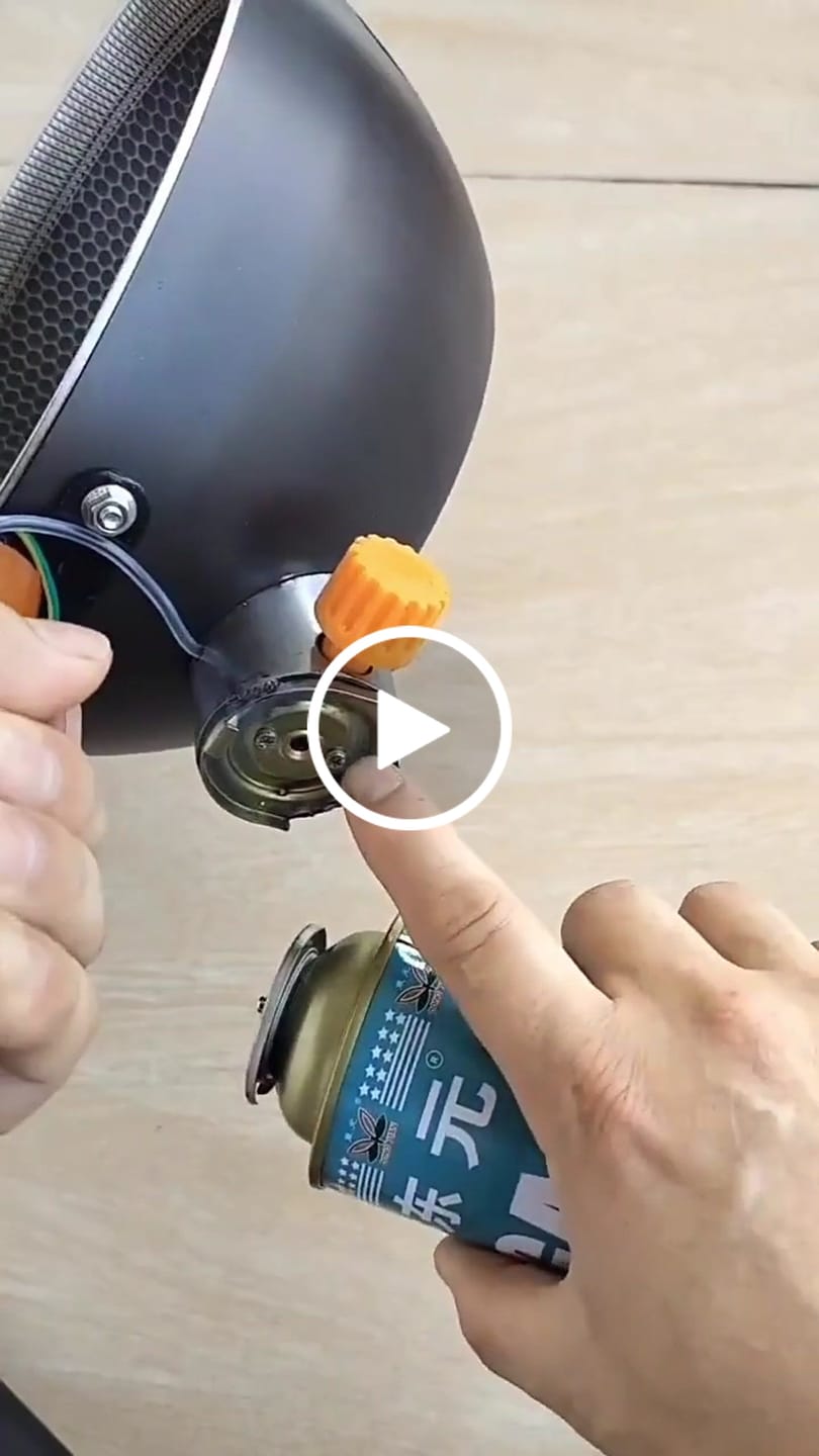 Customer video review of 23cm Portable Outdoor Non-Stick Frying Pan with Butane Gas Canister Connector