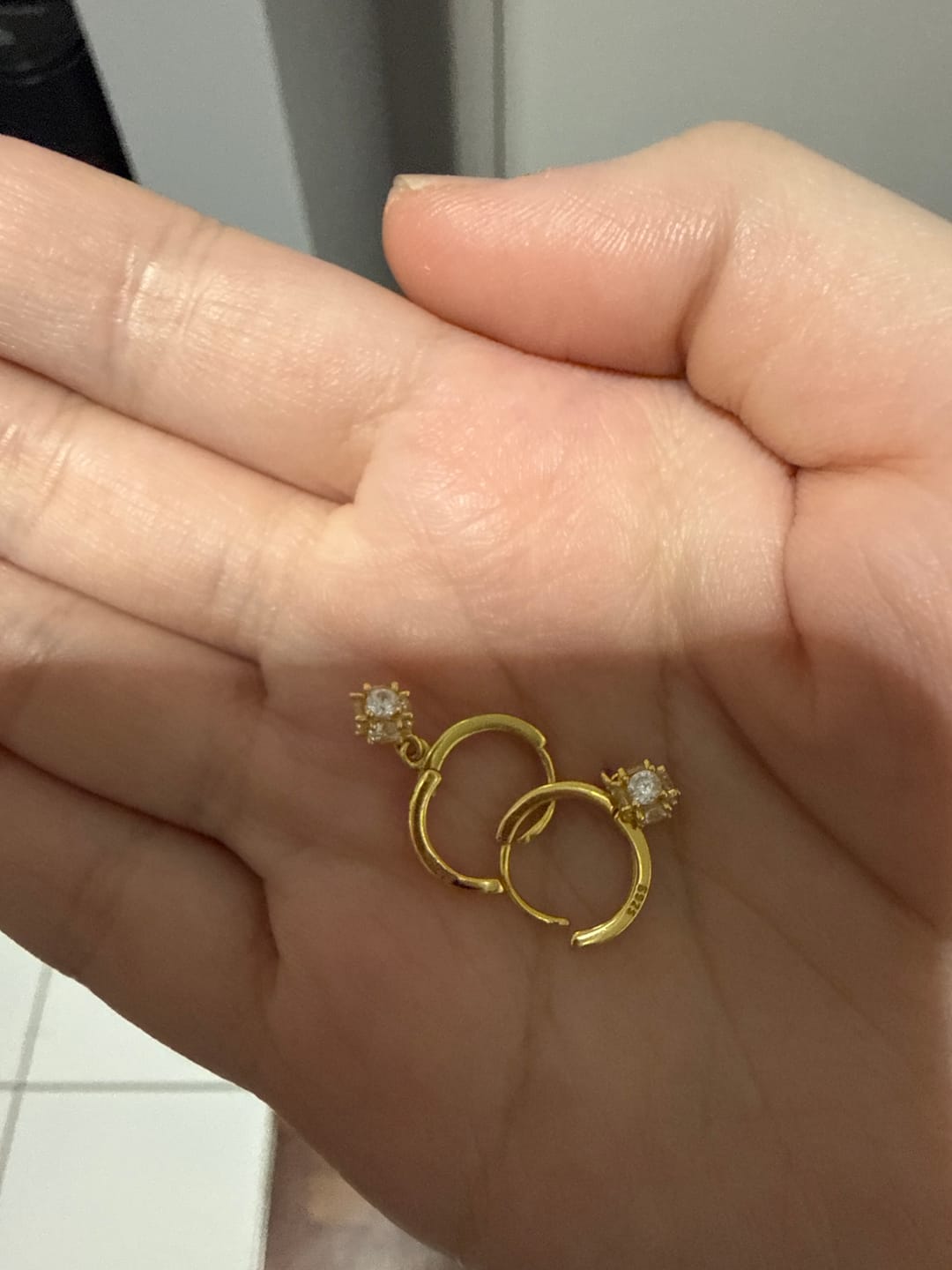Customer photo review of Cordni Cubic Zirconia Ball Earrings