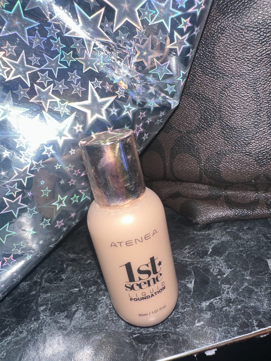Customer photo review of BASE DE MAQUILLAJE LÍQUIDA 1ST SCENE