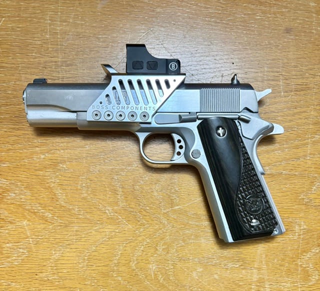 Customer photo review of 1911/2011 Red Dot Scope Multi Mount | Universal Optic Mount
