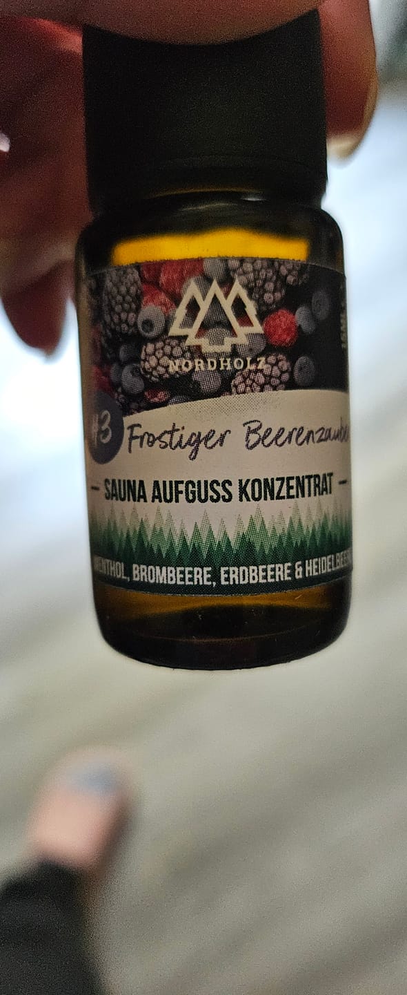 Customer photo review of Sauna Aufguss Konzentrat #3 Frostiger Beerentraum