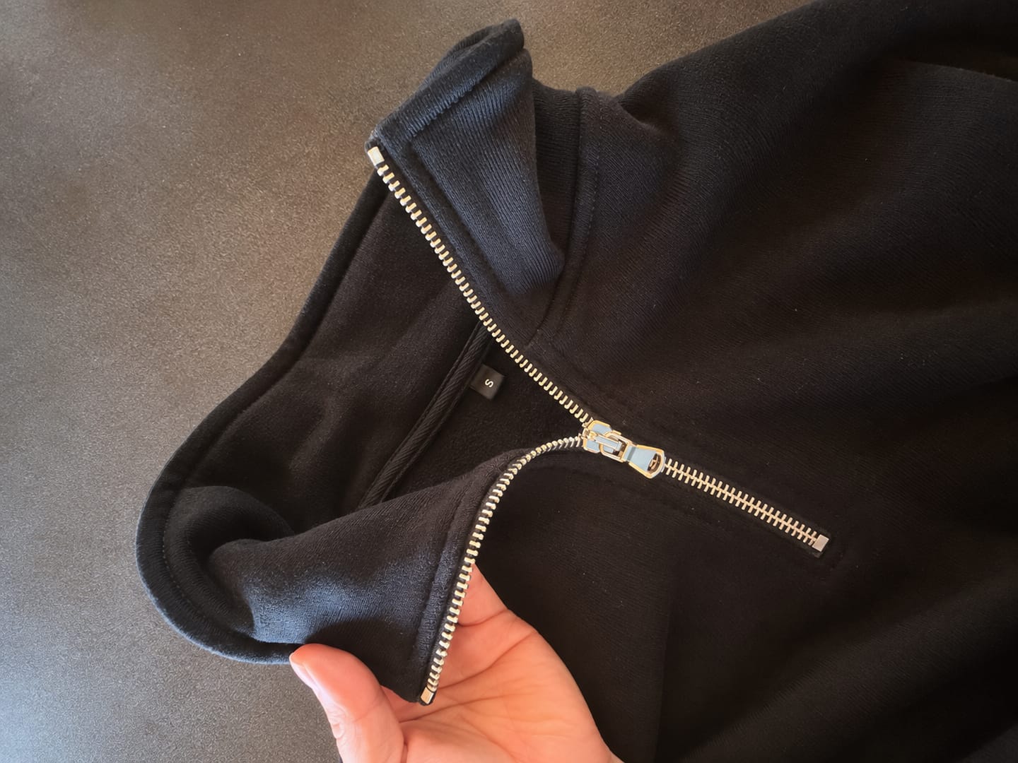 Customer photo review of Sweatshirt Half Zip Blanks 330GSM Black