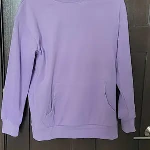 Customer photo review of Norvello™ Pocket Crewneck